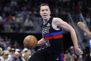 沒有奇跡！鄧羅絕平三分被布萊克帽掉