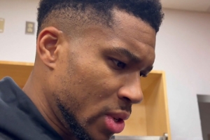 字母哥：本有機(jī)會(huì)連續(xù)兩年去賭城 不記得上一次7連敗是啥時(shí)候