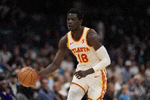 壓制對(duì)手！老鷹首節(jié)33-23領(lǐng)先騎士10分 蓋耶4中4得分上雙