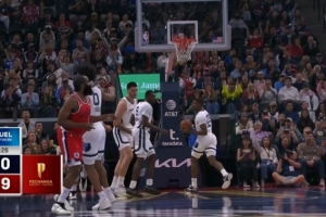 鄧恩、小卡、哈登接連命中三分 快船開(kāi)局9-0進(jìn)攻高潮打?；倚? >
                                        </div>
                                    </div>
                                                                        <div   id=