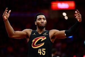 輸?shù)艨ㄎ粦?zhàn)！騎士杯賽不敵老鷹 小組賽2勝2負(fù)排名第三無(wú)緣出線