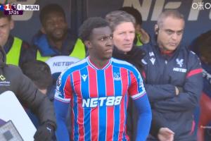 水晶宮不到半場(chǎng)換人，恩凱提亞換下薩爾