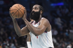 哈登本場(chǎng)比賽19罰17中 都創(chuàng)造了本賽季單場(chǎng)新高&此前是15中14