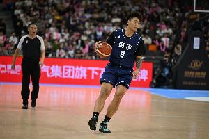 媒體人：CBA新賽季買腳名額被趙睿、郭艾倫、胡明軒和趙繼偉占據(jù)