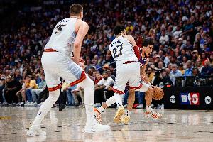 沒準(zhǔn)備好？太陽開場6-0打停掘金&狄龍三分被扣 后者3分鐘4次失誤