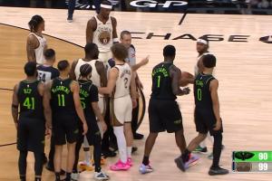 脾氣挺大！7號(hào)秀費(fèi)爾斯和巴特勒再吵架吃1T 累積2T被驅(qū)逐！