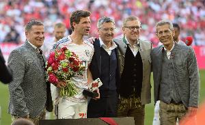 赫內(nèi)斯：讓穆勒離隊(duì)的決定至關(guān)重要，他留隊(duì)將擠壓年輕人出場時間