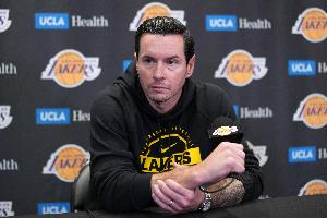 雷迪克談傳球次數(shù)聯(lián)盟墊底：我們有三個進(jìn)攻引擎 不需要無效傳導(dǎo)