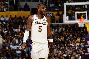 疲態(tài)盡顯！湖人本場(chǎng)僅1斷&來自艾頓 太陽(yáng)16斷 快攻得分湖人2-28