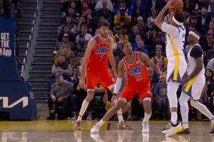 這和他哥有啥區(qū)別？賽斯脫節(jié)三分照樣轟進(jìn) 7中6轟14分 隨后被換下