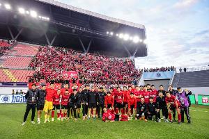 成都蓉城完成法定代表人的工商變更，王磊擔(dān)任董事長