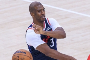 解說：快船對(duì)保羅這事干得有點(diǎn)沒品 唯一的解釋是想要化整為零