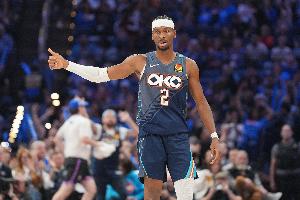 真的穩(wěn)！亞歷山大本賽季至今2次砍下至少35分且0失誤 聯(lián)盟最多