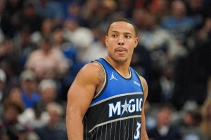 貝恩：這賽季剛開始對(duì)灰熊還有些生氣 但我對(duì)前隊(duì)友有很多愛