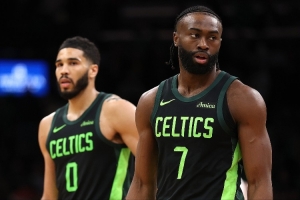 解說：杰倫·布朗多項(xiàng)數(shù)據(jù)生涯新高 塔圖姆3月回歸&綠軍不容小覷