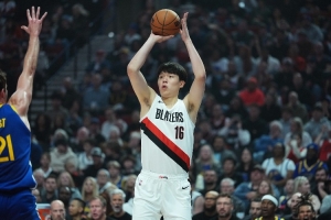 美記：楊瀚森身上背負的期望遠超過普通的NBA新秀 過渡期是很難的