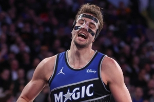 絕平上籃遭大帽！小瓦格納17中9&罰球7中6拿到25分&一度三罰追平