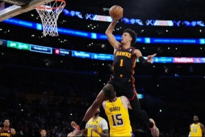 場均準(zhǔn)三雙，這新鷹王是真厲害，還是…？