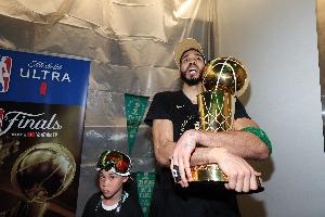 塔圖姆談和Deuce父子同臺：我再打10年完全沒問題 若能實(shí)現(xiàn)那很棒