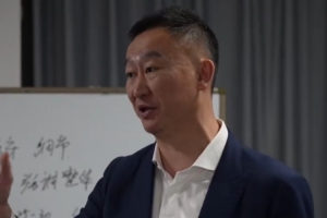 劉維偉更衣室to段昂君：進攻找不到點 打吧 你不打怎么找到點