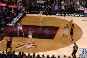 小兵立功！波斯特&桑托斯聯(lián)手連得5分 助勇士完成反超