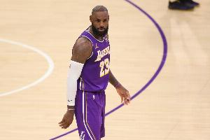 鐵林：詹姆斯不怕做出正確決策 也不怕沒出手最后一投而受到批評