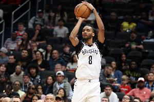 又來一個！扎威三分再被犯規(guī) 可惜三罰僅中一