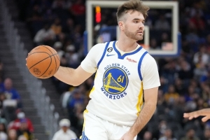 首發(fā)火力不足！勇士全隊共有5人得分上雙 其中4名是替補