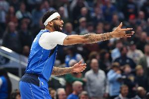 不容易！濃眉垃圾時(shí)間終于拿到首分 下一個(gè)暫停“打卡下班”