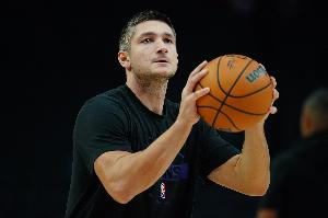 正負(fù)值-29太離譜！阿倫12中3低效拿到9分2板1斷