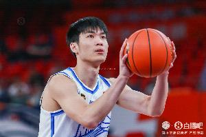 攻防俱佳填滿數(shù)據(jù)欄！王凡懿5投4中&三分3中3 得11分4板3助2斷1帽