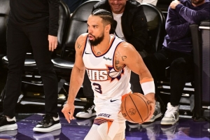 烏度卡：狄龍開場(chǎng)就侵略性拉滿 隨后我們調(diào)整策略 靠他一人贏不了