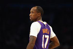 高效替補(bǔ)！布耶半場4投3中&三分1中1 得到7分1板