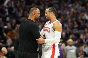 狄龍：我和烏度卡關(guān)系很好 我們理念高度契合共同打造球隊文化