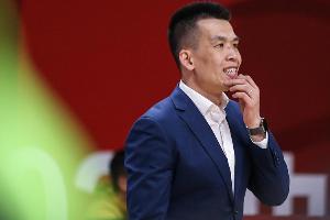 解立彬：上海確實是非常強(qiáng)的球隊 我們需要珍惜這個鍛煉的機(jī)會