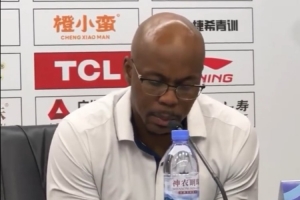 龍獅主帥：將來(lái)會(huì)給徐昕更多球權(quán) 會(huì)幫助他更好地成長(zhǎng)