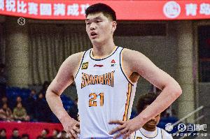 效率低下！劉傳興全場(chǎng)9中3 得到6分6籃板3助攻4搶斷