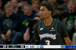 高難度！麥克丹尼爾斯底線突破 滯空拉桿海底撈月上籃得手