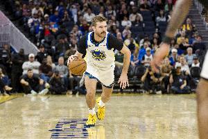 科爾：我意識(shí)到斯潘塞就是那個(gè)狠角色 這一點(diǎn)已經(jīng)很明顯了