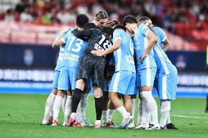 豫媒談河南隊(duì)：冠軍雖未加冕，但31年堅(jiān)守配得上所有掌聲與尊重