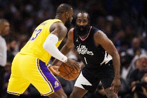 總得分&助攻均進(jìn)入前15名球員：哈登、詹姆斯、奧斯卡·羅伯特森