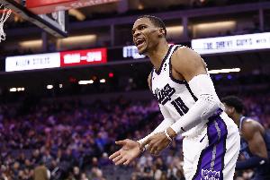 僅1個籃板不多見！威少11中5拿到12分1板10助3斷 6失誤略多