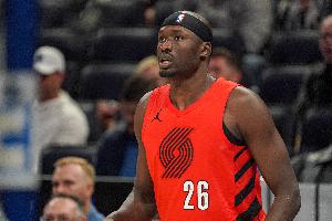 有效果！里斯剛剛登場 隨即外線開炮飆中三分