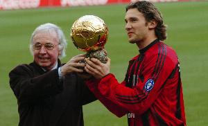 馬薩拉談03年歐冠決賽：點(diǎn)球大戰(zhàn)五五開，最后主罰的舍瓦異常冷靜