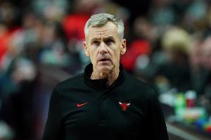 多諾萬：不會把傷病當(dāng)作借口 當(dāng)大家愿意為彼此而戰(zhàn)時勝利就來了