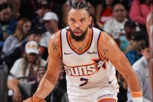 媒體人：上賽季純靠球星C的太陽 變成防守有紀(jì)律性拼搶兇狠的球隊(duì)