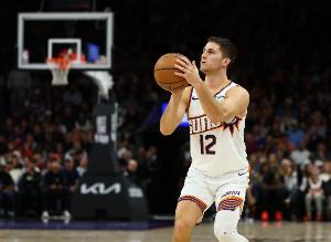 馬威：一直堅信吉萊斯皮能罰進關(guān)鍵球 他是敢打敢拼的硬漢