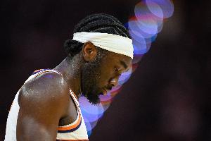 下手有點(diǎn)狠！馬威擊中戈貝爾頭部 被吹一級(jí)惡意犯規(guī)