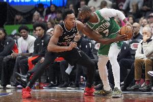 杰倫·布朗：斯科蒂·巴恩斯太TM壯了 這家伙有超雄綜合征吧