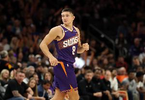 挑戰(zhàn)用完了！阿倫突破頂?shù)瓜戕r(nóng)被吹進(jìn)攻犯規(guī) 太陽挑戰(zhàn)成功&變2+1